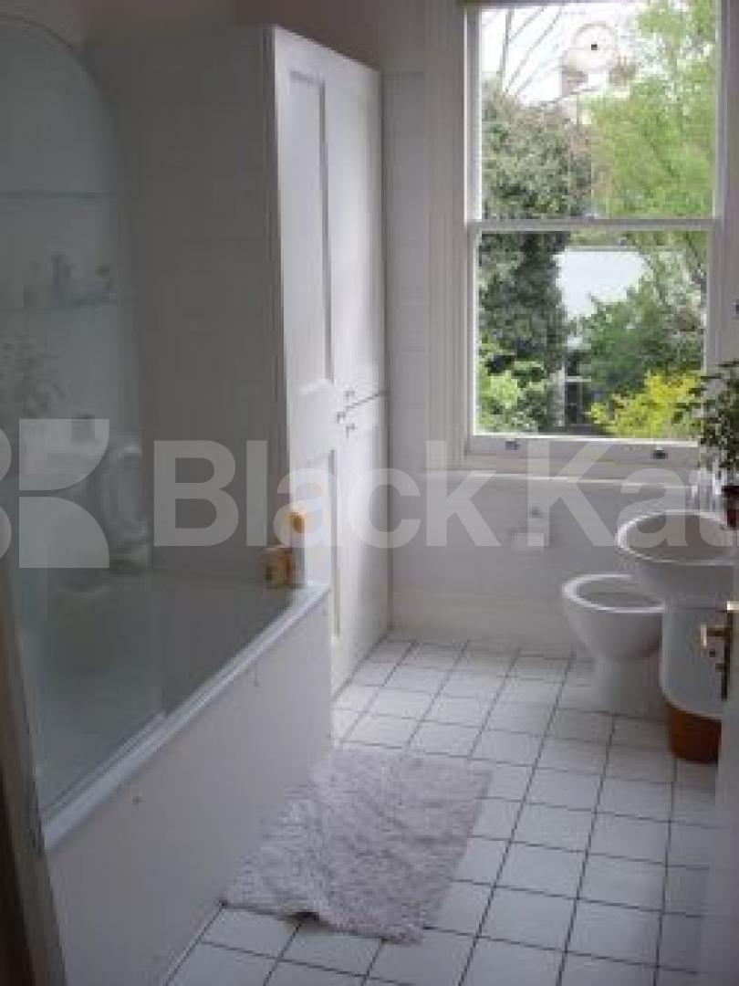 			New Instruciton, 1 Bedroom, 1 bath, 1 reception Flat			 Primrose Hill, BELSIZE PARK NW3